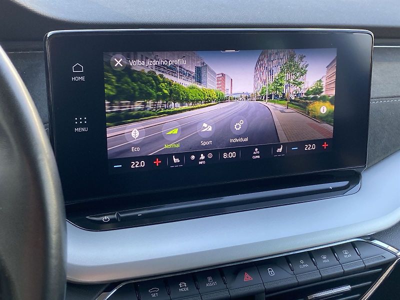 Škoda Octavia (2023) Combi 1.5 TSI M-HEV DSG Style+ - fotka 22 z 36