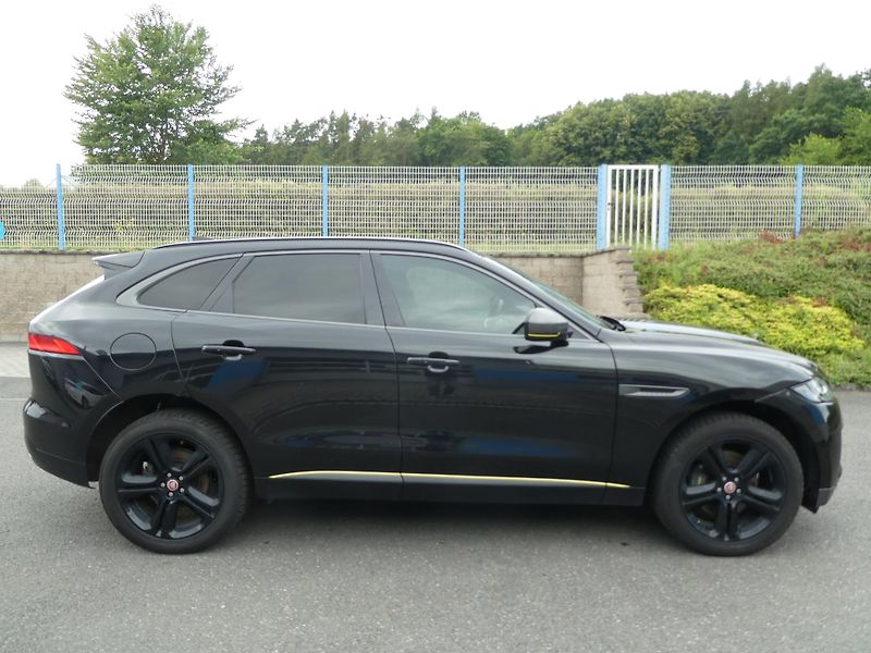 Jaguar F-Pace 300 SPORT 221kW 4x4  - fotka 2 z 15