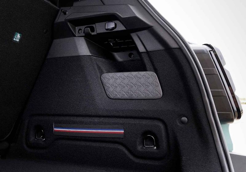 Renault 4 E-Tech je výborně jezdící praktický vůz s dobrým poměrem cena/výkon.