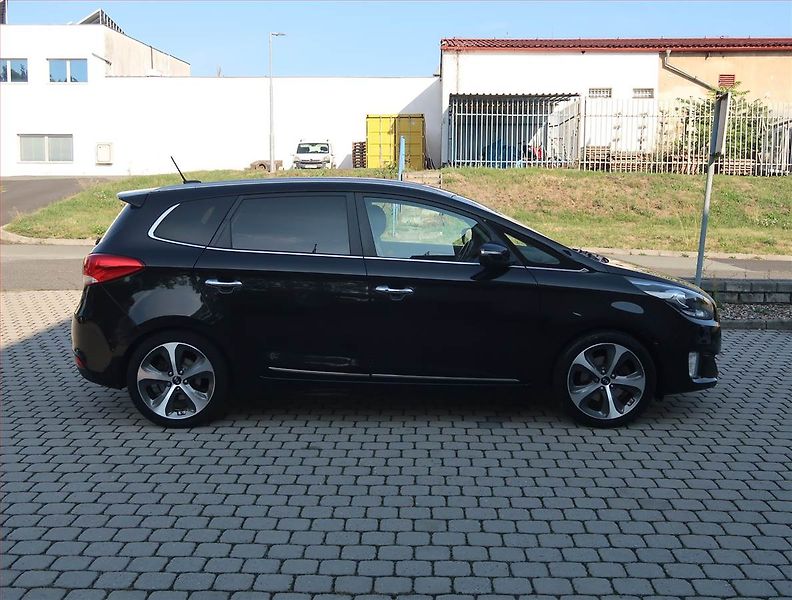 Kia Carens (2015) 1.7 CRDi, 7 míst, Serv.kniha - fotka 6 z 24