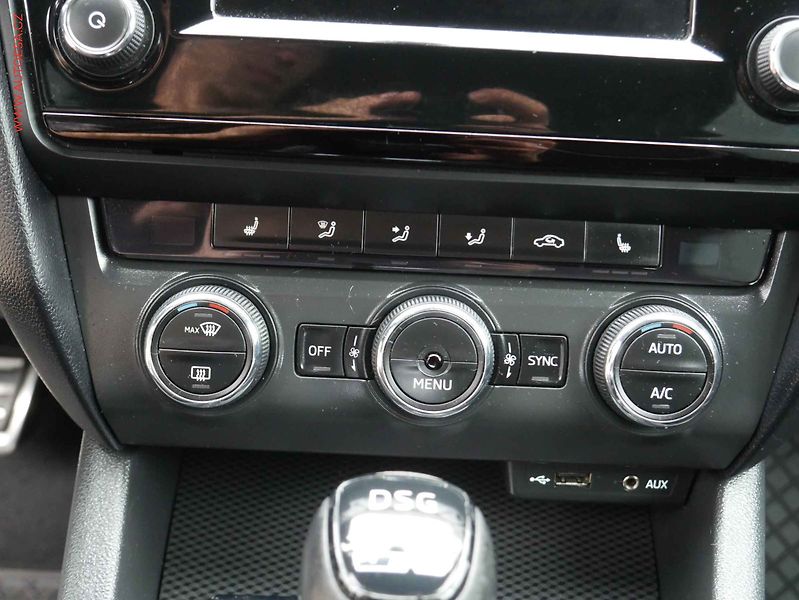 Škoda Octavia (2017) 2.0TDi, DSG, navi, xenon - fotka 14 z 19