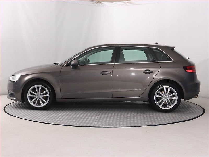 Audi A3 (2016) 1.4 TFSI, Automat, Bi-Xenony - fotka 3 z 19