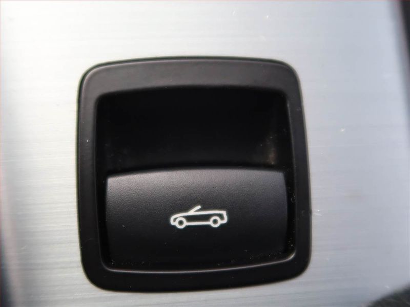BMW Řada 2 (2017) 218d, Automat, Serv.kniha - fotka 21 z 21
