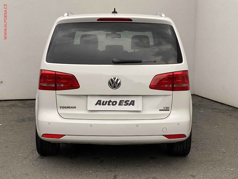 Volkswagen Touran (2013) 1.2 TSi, Life, bixen, navi, - fotka 5 z 20
