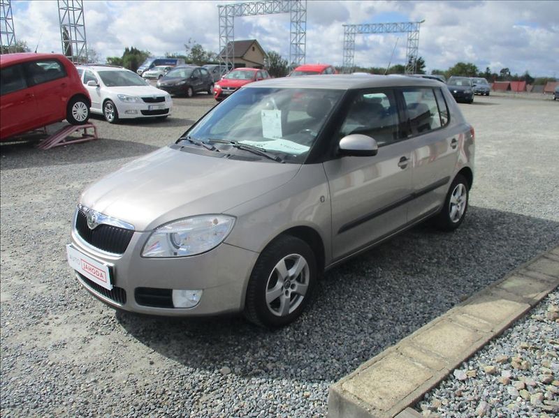 Škoda Fabia 1,4 i 16v, klima,servis,1.maj, - fotka 3 z 33