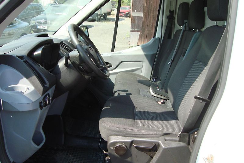 Ford Transit (2014) 2.2 TDCi - fotka 31 z 54