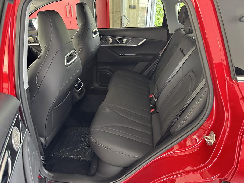 Chery Tiggo 7 (2026) 1,6T ICE Unique AWD - fotka 12 z 62