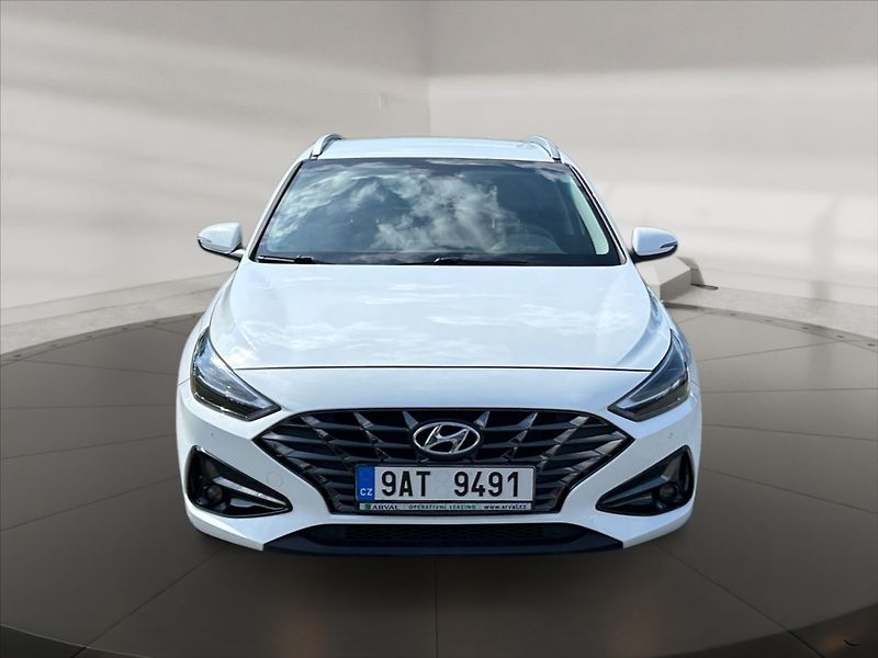 Hyundai i30 1,0 TGDI 120 Smart - fotka 2 z 11