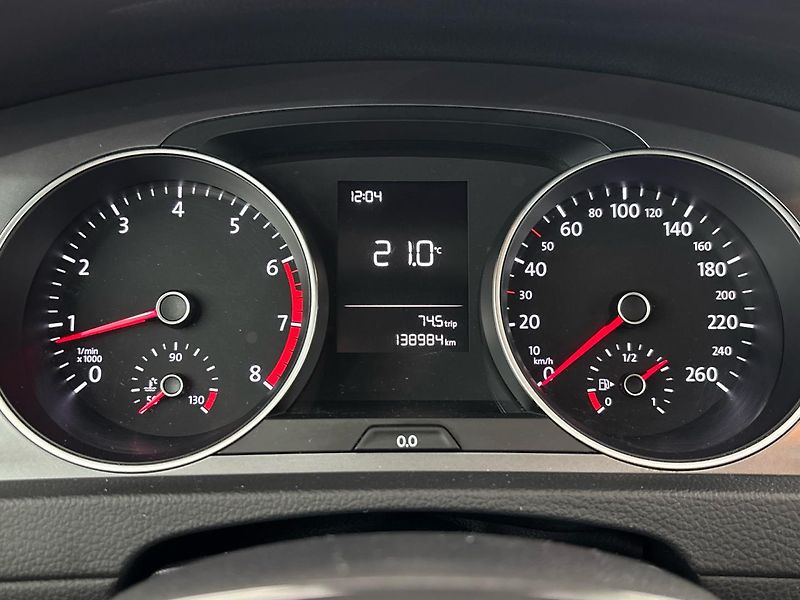 Volkswagen Golf Trendline - fotka 11 z 27