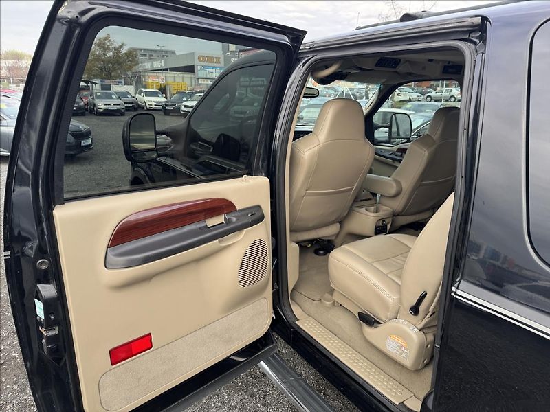 Ford Excursion 6,0 V8 4X4 KŮŽE TAŽNÉ NOVÁ STK - fotka 24 z 39