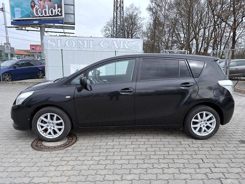 Toyota Verso 1.8i 108 kW navi. serviska - fotka 3 z 19