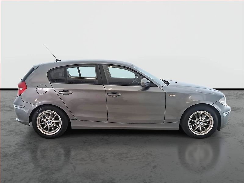 BMW Řada 1 (2011) 118d, po STK, zamluveno - fotka 6 z 18