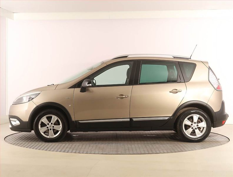 Renault Scénic (2013) BOSE 1.2 TCe, Navi, Tempomat - fotka 3 z 22