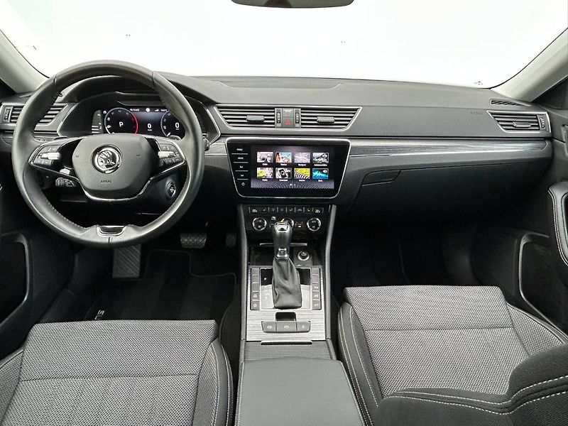 Škoda Superb (2023) 2.0 TDI 110kW Tažné Panorama - fotka 5 z 35