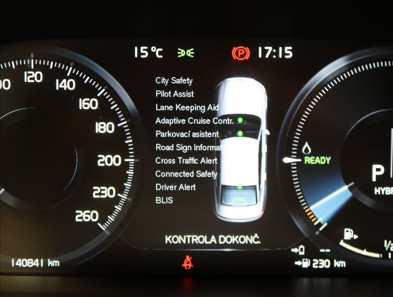 Volvo S90 2,0 T8 TWINENGINE AWD R-DESIGN - fotka 19 z 52