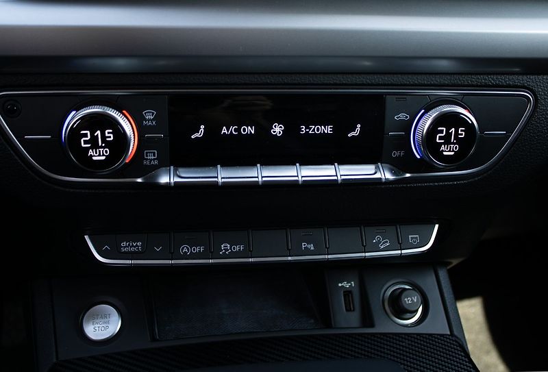 Audi Q5 - fotka 15 z 21