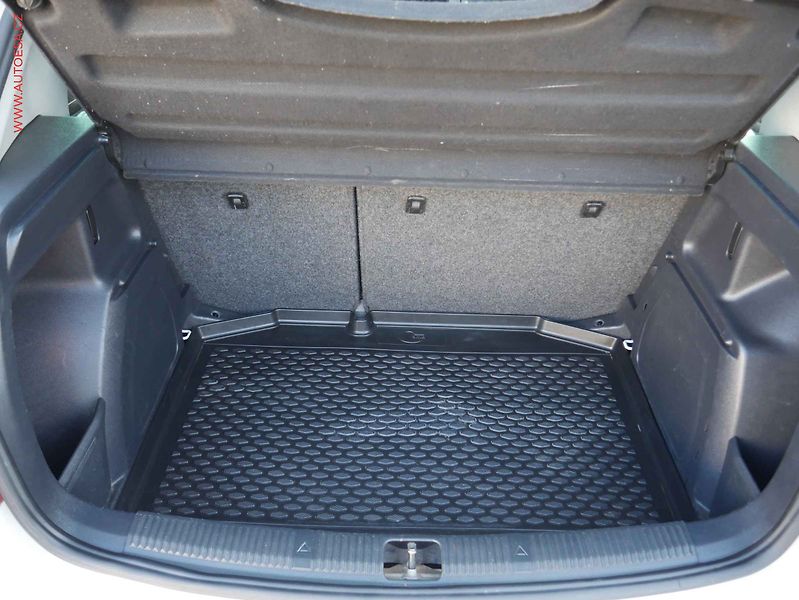 Škoda Fabia (2010) 1.2 12V, ČR, Ambition Plus - fotka 8 z 16