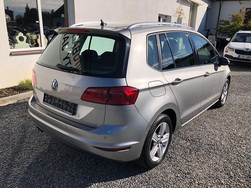 Volkswagen Golf Sportsvan (2014) 2.0 TDI Xenony , Webasto - fotka 4 z 31