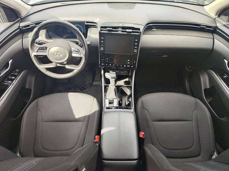 Hyundai Tucson 1.6 T-GDI/110kW Smart DCT - fotka 12 z 31
