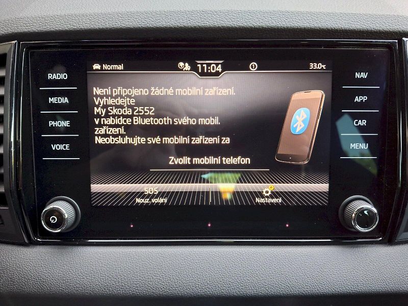 Škoda Karoq (2023) Sportline DSG 1,5TSi 110kW - fotka 24 z 35