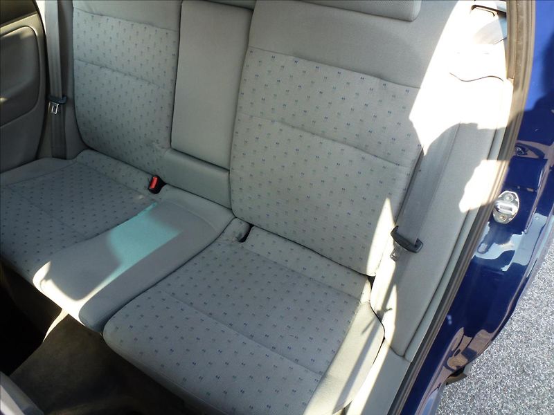 Volkswagen Passat 1,6 Bez dokladů !!! na ND - fotka 17 z 47
