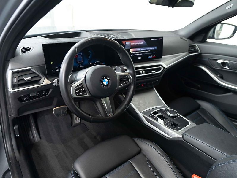 BMW Řada 3 330i xDrive - fotka 11 z 22
