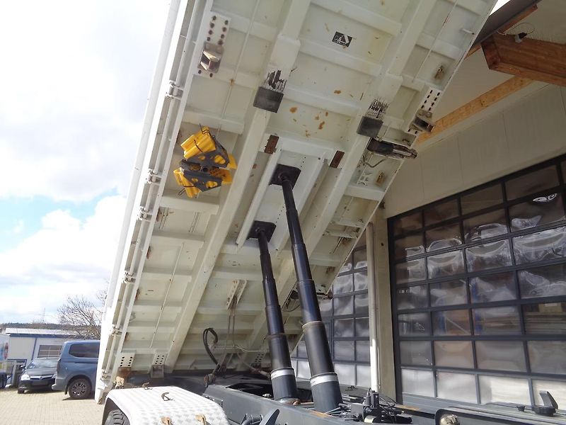 Mercedes-Benz AROCS 3246 8x4 3S MEILLER - fotka 16 z 17