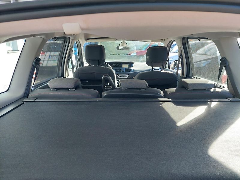 Renault Grand Scénic (2013) III. Paris De Luxe TCe 130 - fotka 27 z 41