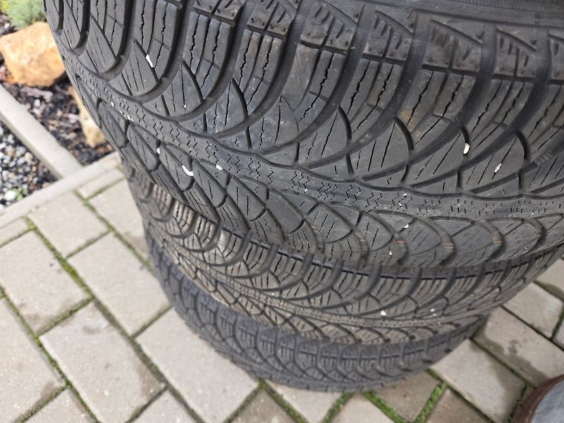 Kia Rio (2015) 1.2 i Zimáky,Serviska - fotka 25 z 25