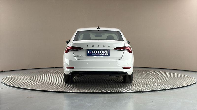 Škoda Octavia 2.0 TDI Style - fotka 5 z 25