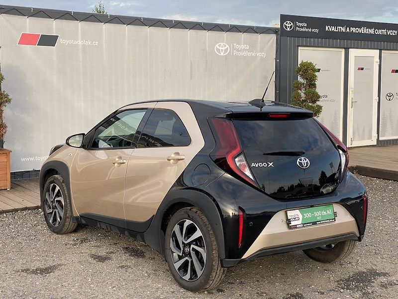Toyota Aygo 1.0i, ČR, Style Tech, automat - fotka 5 z 17
