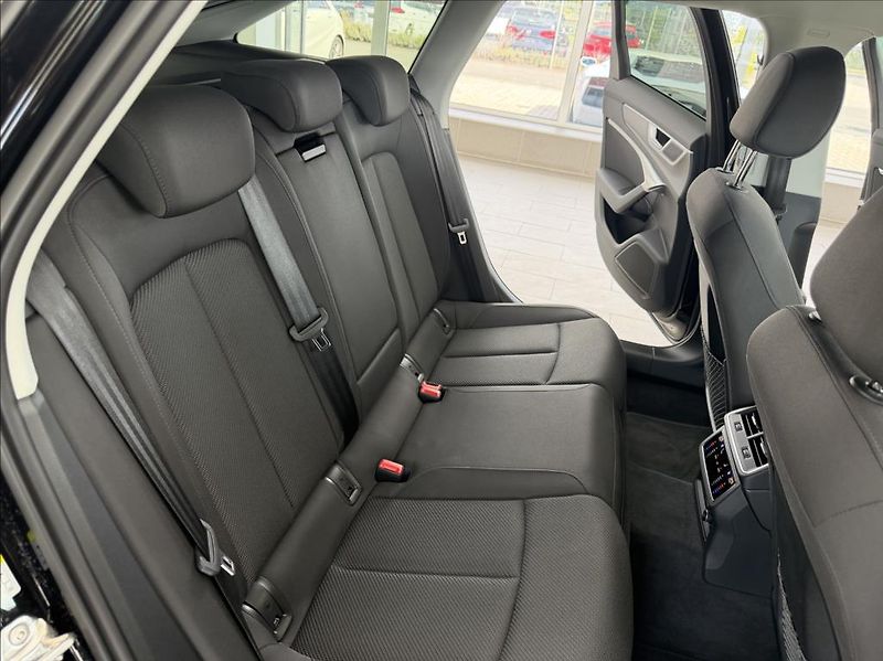 Audi A6 Avant 2,0 40TDI, Virtual, Quat - fotka 29 z 33
