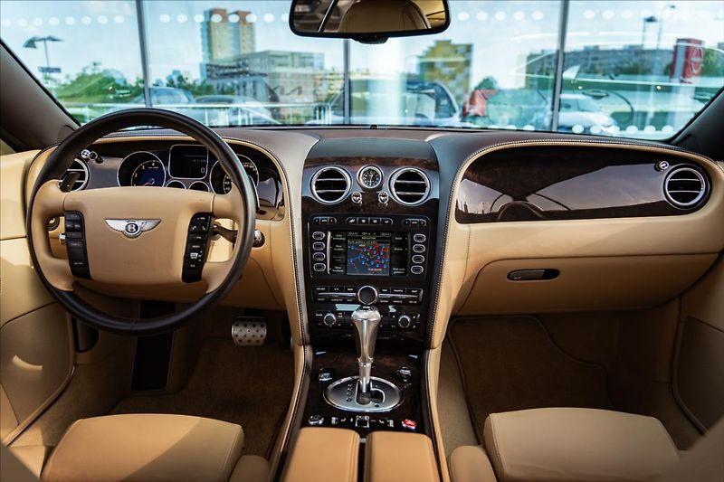 Bentley Continental GTC 6,0 W12 Mulliner 1.ČR DPH - fotka 14 z 32