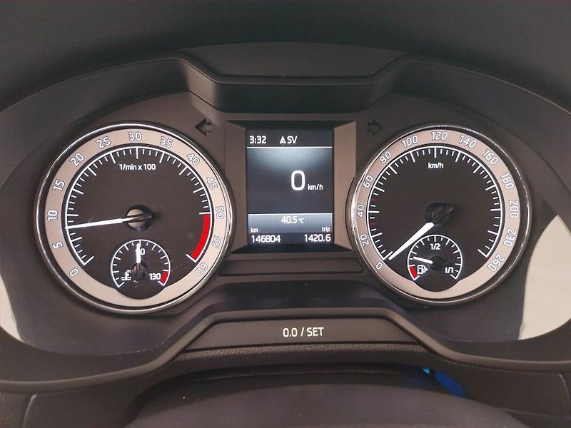 Škoda Octavia (2018) Style 1.6 TDI, Tempomat - fotka 11 z 22
