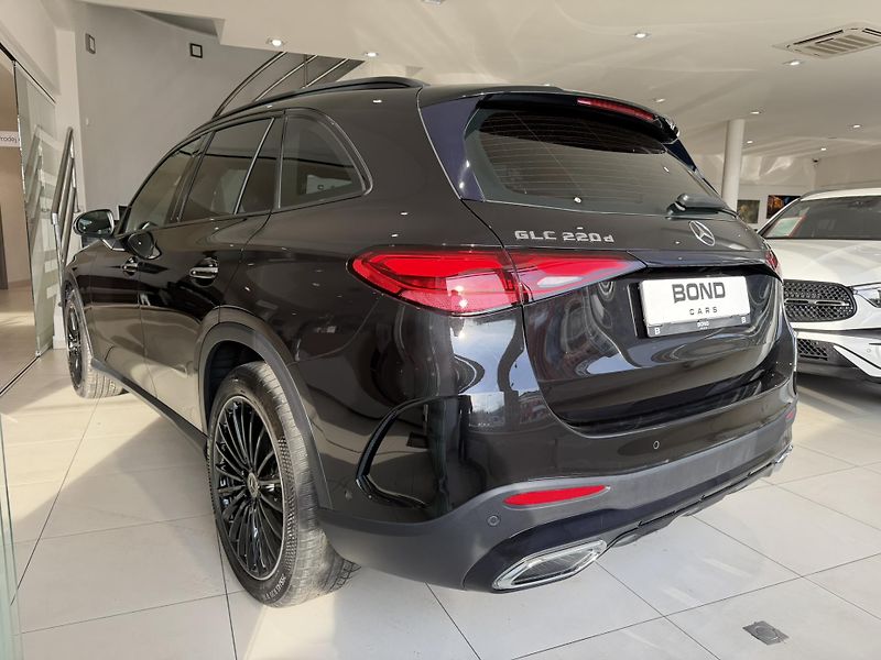 Mercedes-Benz GLC (2023) 220 d 4M/AMGPREMIUM/DIS/PANO - fotka 4 z 20