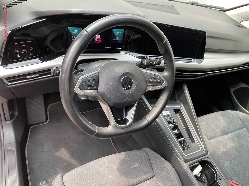 Volkswagen Golf (2022) 2.0 TDi, Life, DSG, LED - fotka 13 z 17