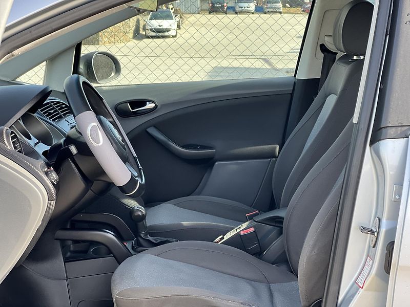 Seat Altea 1.9TDi 77kw KLIMATIZACE ABS - fotka 9 z 39