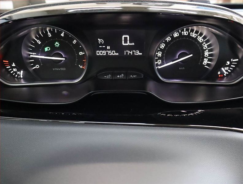 Peugeot 208 (2018) 1.2 PureTech, ČR,1.maj - fotka 11 z 17