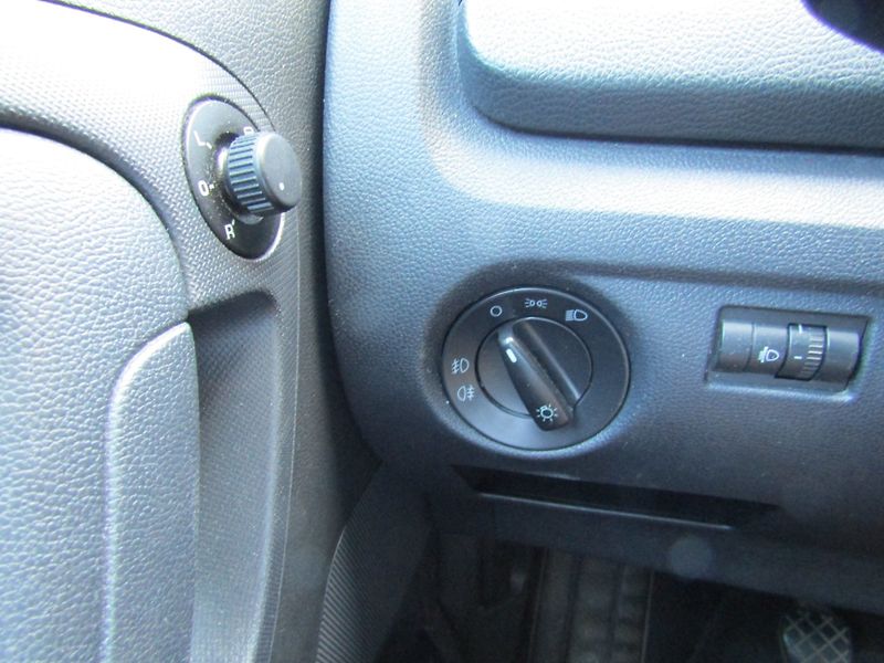 Škoda Roomster (2012) 1.6 TDI 66kW - fotka 29 z 37