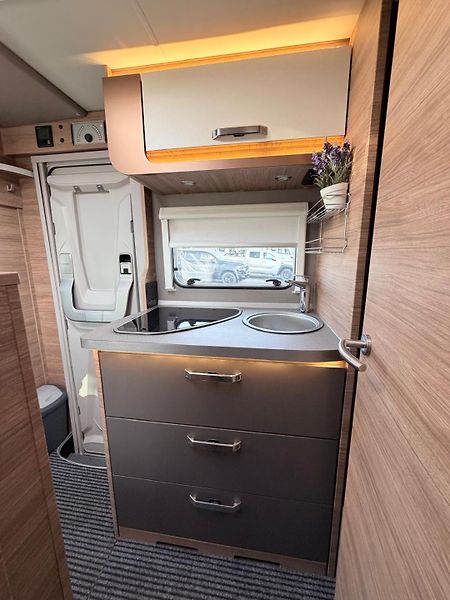 Weinsberg CaraCompact 600MEG Edition Pepper - fotka 19 z 28