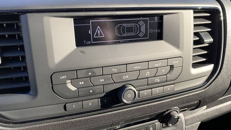 Opel Vivaro L1H1 (M) Panel Van 2.0L MT6 wi - fotka 11 z 17