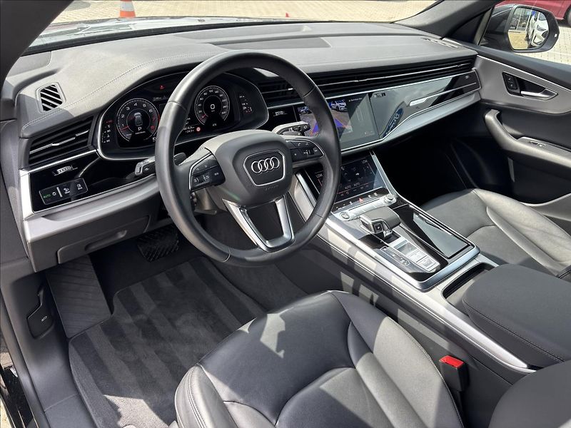 Audi Q8 3,0 TFSI V6 Quattro 250kW - fotka 18 z 34