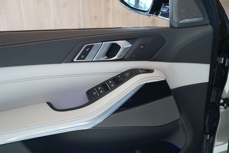 BMW X5 40d xDrive, Harman/Kardon, HUD - fotka 24 z 50