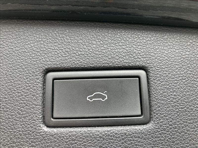 Seat Tarraco 2,0 FR 147 KW TAŽNÉ,WEBASTO - fotka 19 z 30