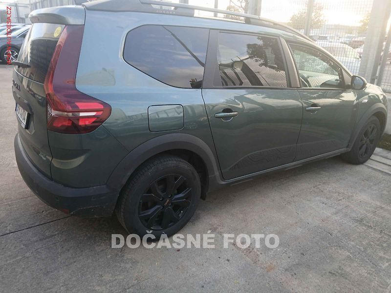 Dacia Jogger (2025) 1.0, 1.maj,ČR, LED, autoAC - fotka 2 z 3