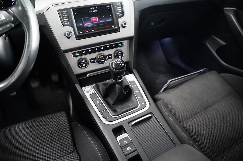 Volkswagen Passat - fotka 21 z 23