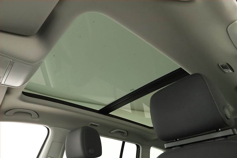 Volkswagen Touran (2014) 1.6 TDI, 7 míst, Navi - fotka 11 z 16