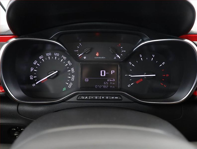 Citroën C3 (2018) 1.2 PureTech, Automat, Navi - fotka 9 z 19