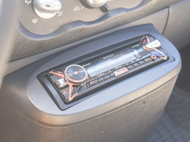 Renault Twingo (2010) 1.2i 55KW – 2x KOLA - fotka 19 z 36