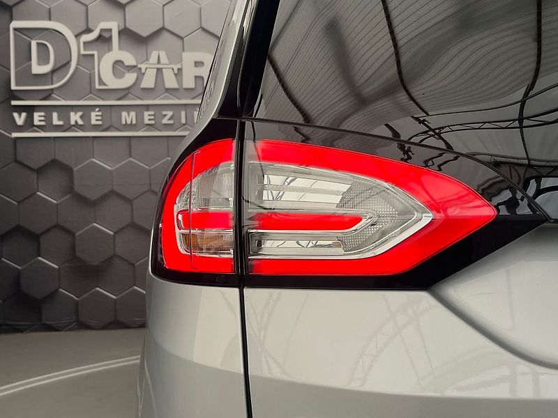 Ford Galaxy 2,5 HEV Titanium 7míst - fotka 47 z 70